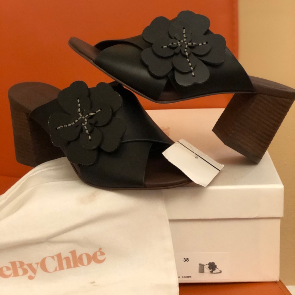 🔥🔥SEE BY CHLOE flower sandal. Brand new w/tags!!!